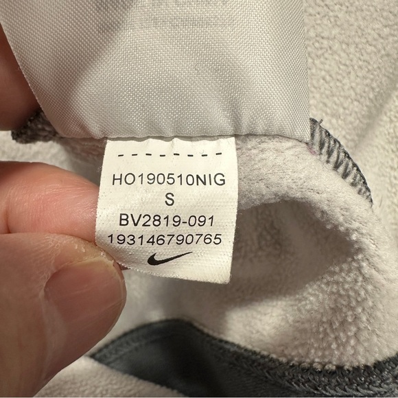 Nike Dri-Fit zip up hoodie, girls size small, gray/pink, pockets, spring, layer - Picture 10 of 12